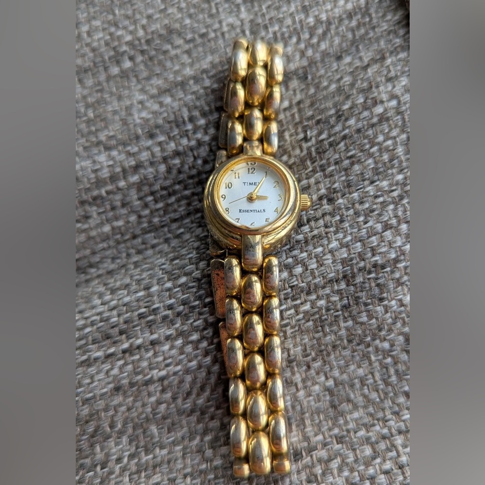 Timex Women's Gold-Tone Bracelet Watch